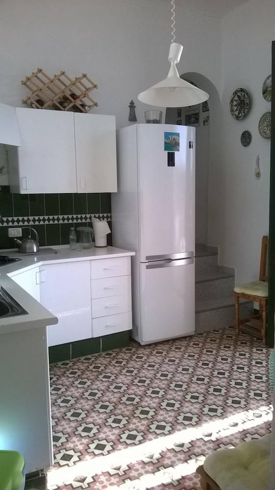 Cozy House Facing The Sea