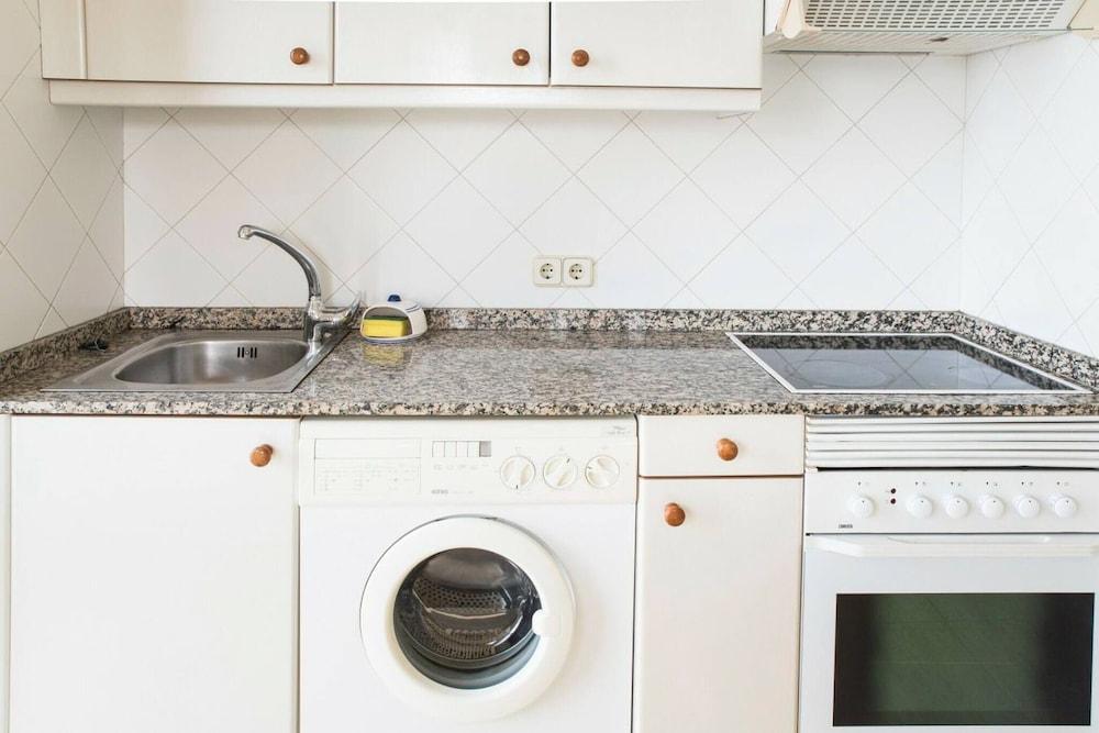 Centric Flat Unbeatable Area, Close to the Beach