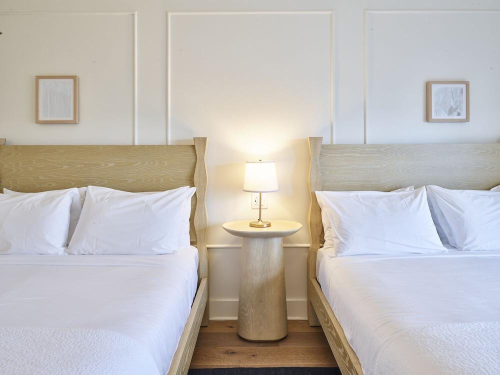 The Lake House on Canandaigua