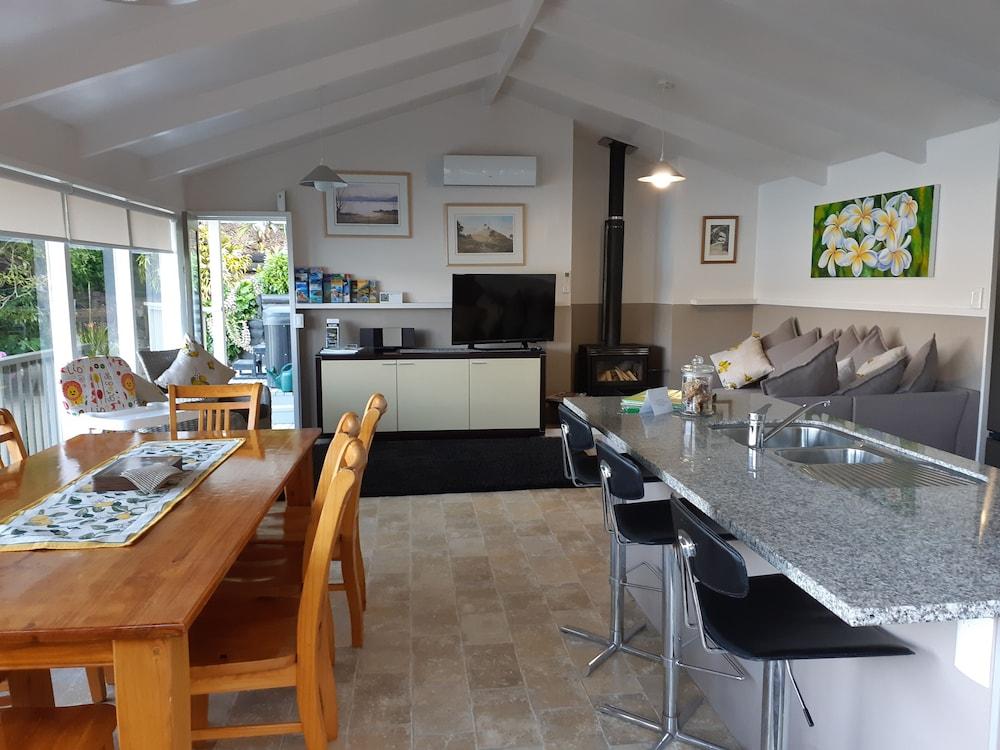 Water's Edge Holiday Homes