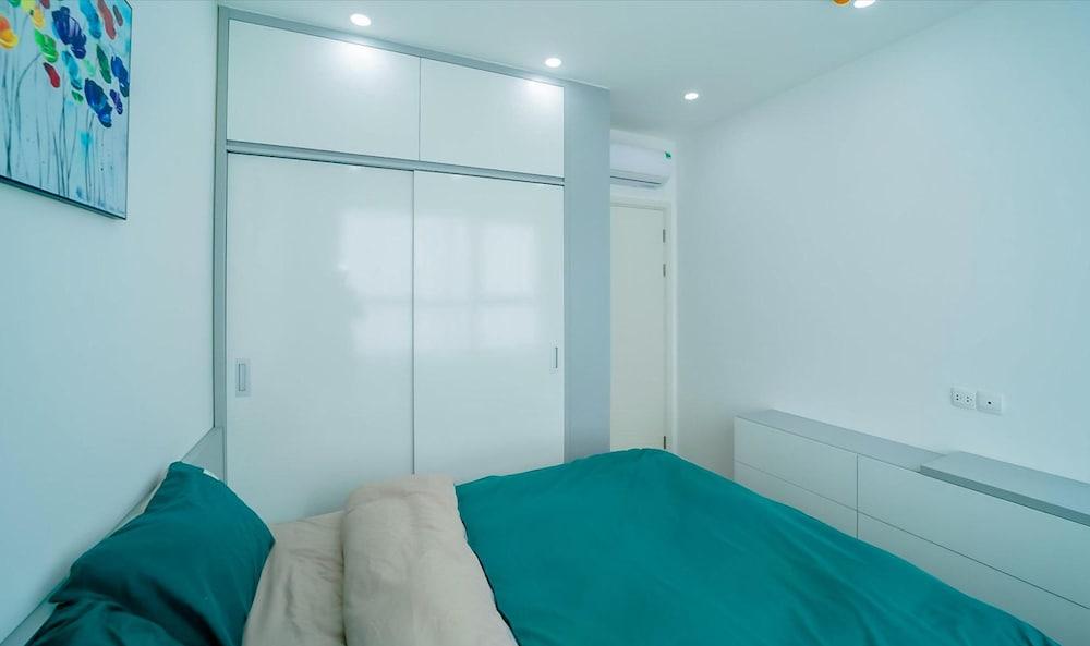 Manmo Park Home D'capitale