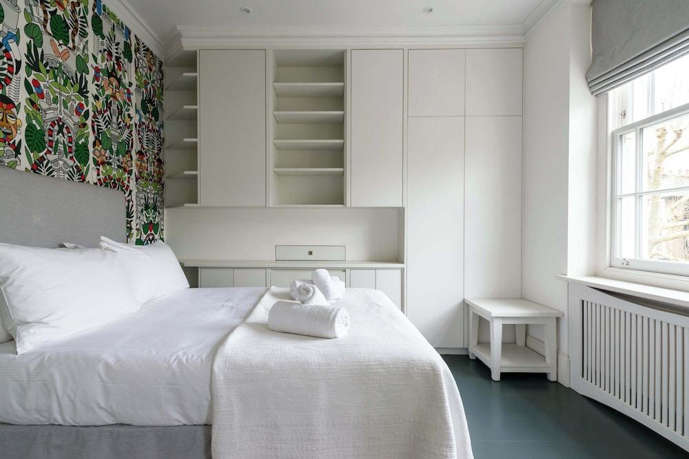 Fantastic 4 Bed House in Iconic Camden