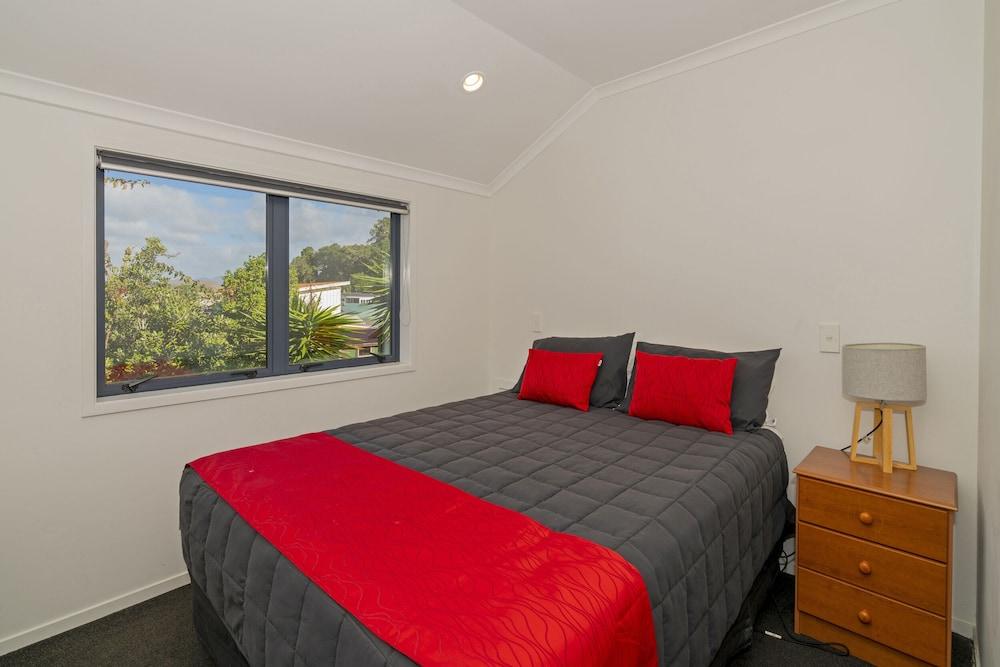 Bayside Holiday Units