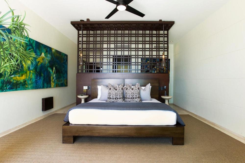 The Ultimate Holiday Villa in With Private Pool and Close to the Beach, Cabo San Lucas Villa 1049