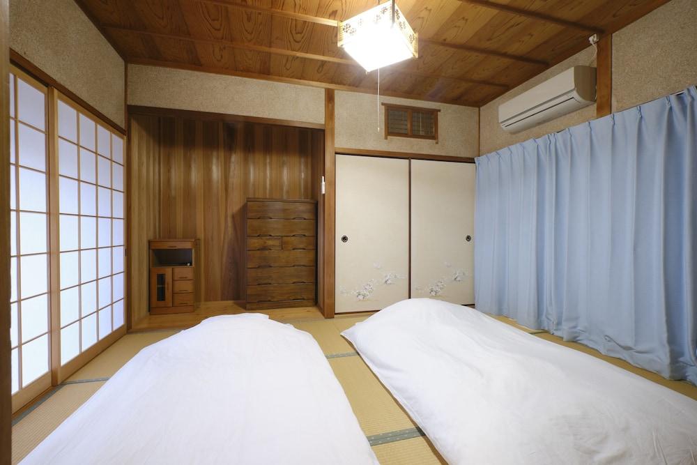 Vacation rentals -un-