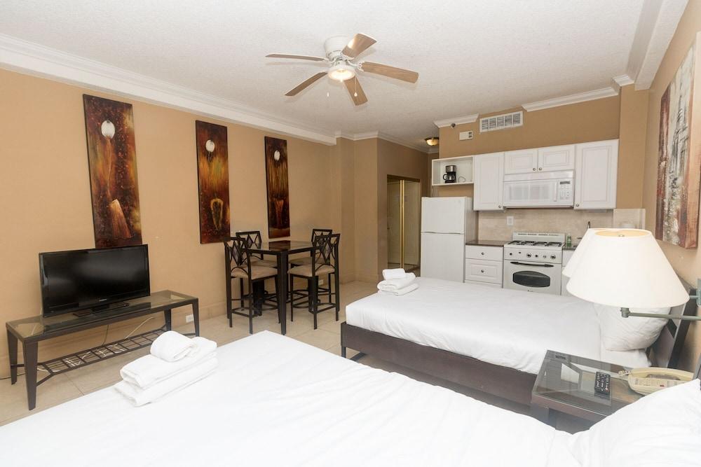 515 Studio Hollywood Beach