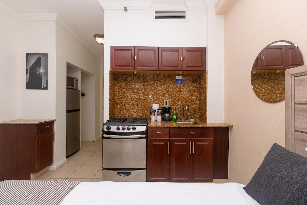 707 Partial Ocean Hollywood Beach