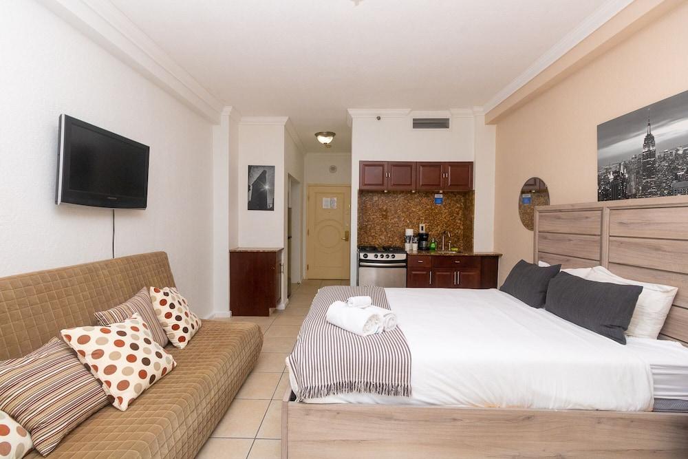 707 Partial Ocean Hollywood Beach