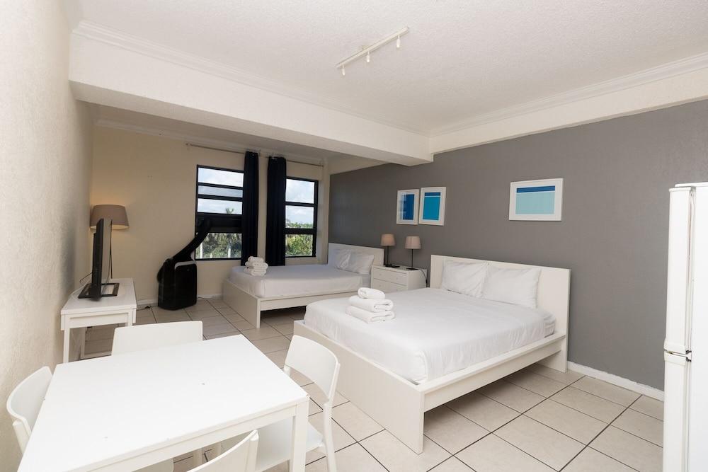 549 City View Hollywood Beach