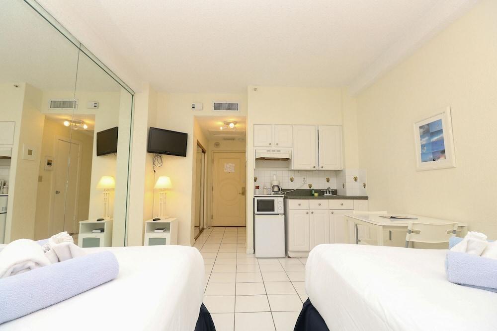 588 Partial Ocean View