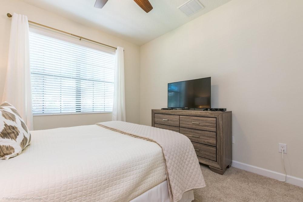 5 Bedroom 5 Solterra Resort