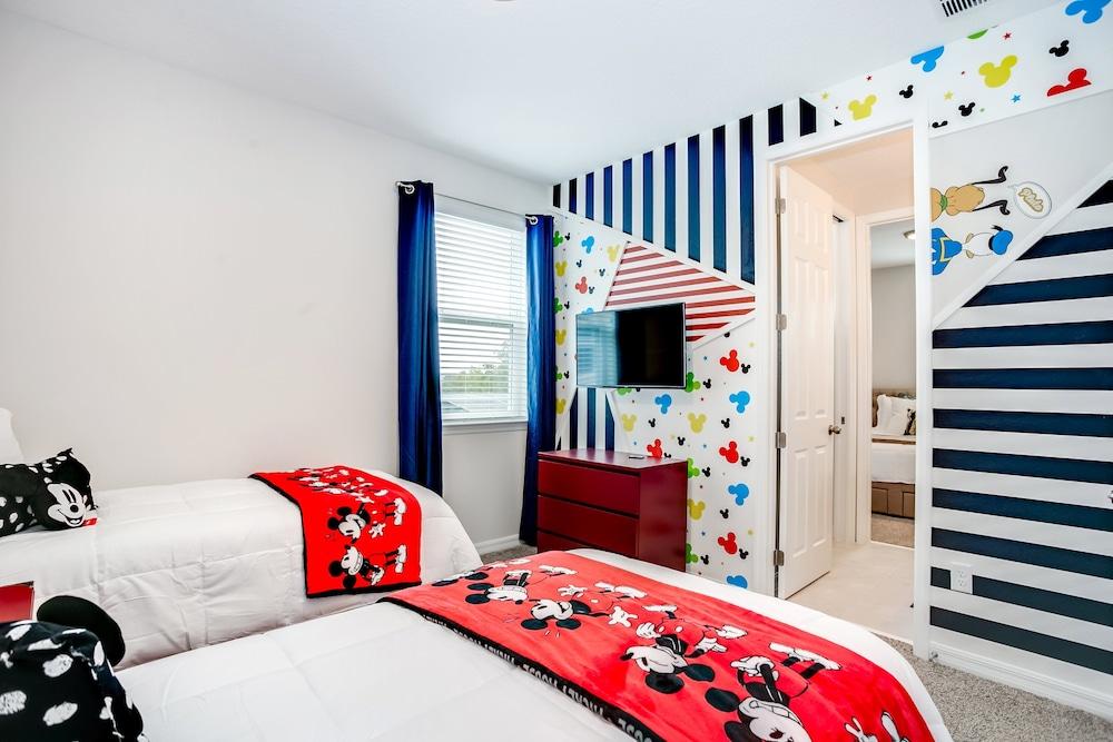 9 BD 6.5 BH With Pool, Spa and GR