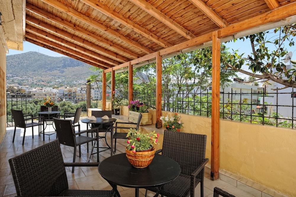 Charming Studio Near the Beach