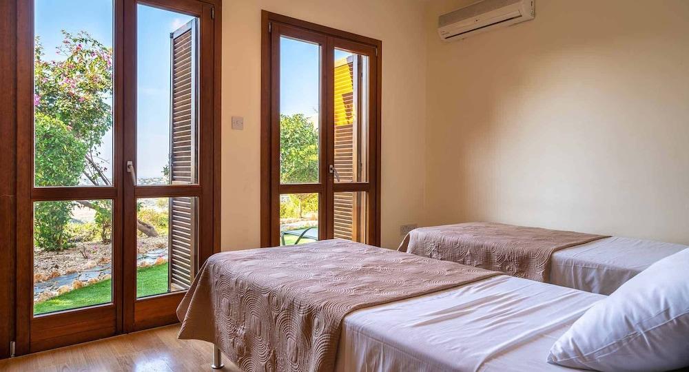 Junior Villa AZ02 - Lania