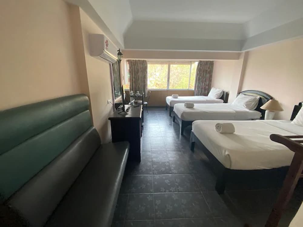 OYO 903 Madame Kim Hostel