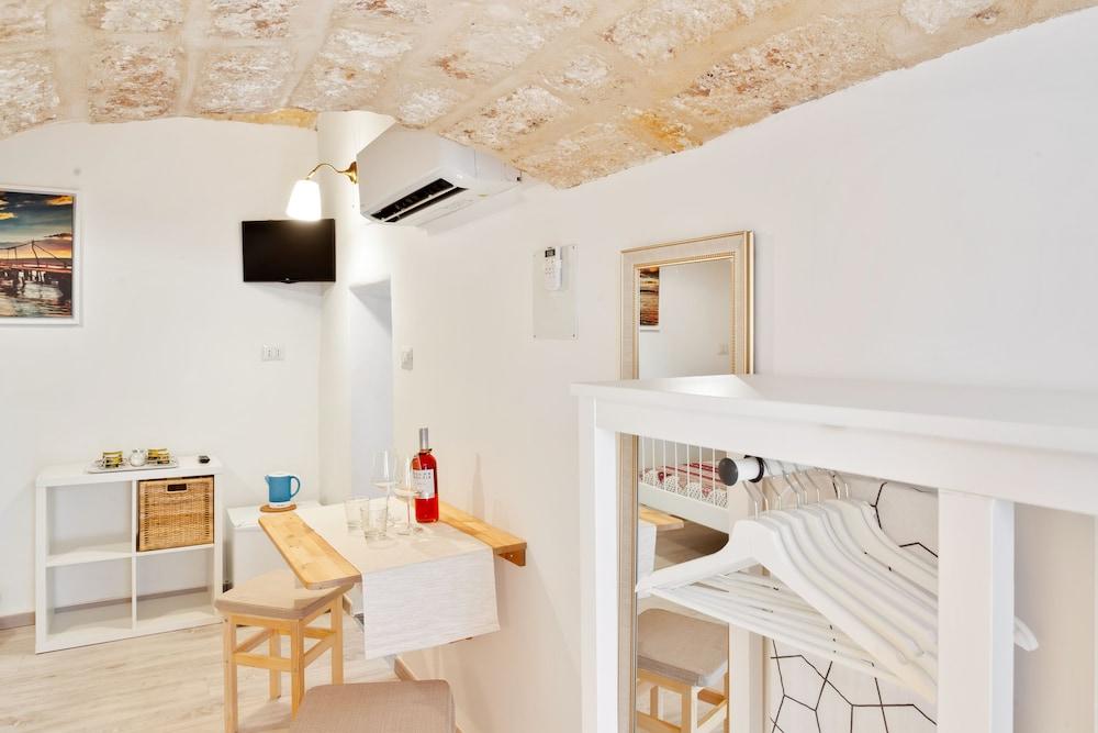 San Nicola Clemente Private Room