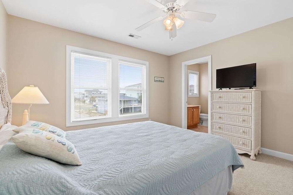 That's It 4 Bedroom Home by RedAwning