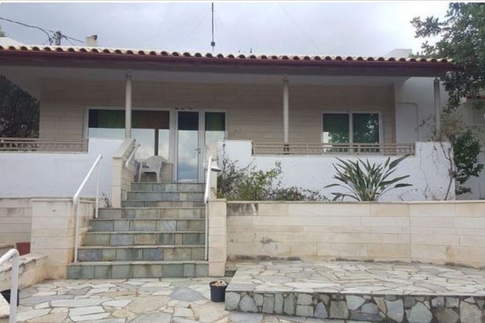 Villa in Hersonissos With Lush Garden