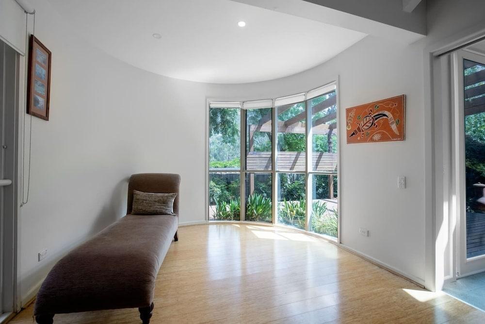 Comfy Holiday House With Pool@rosanna