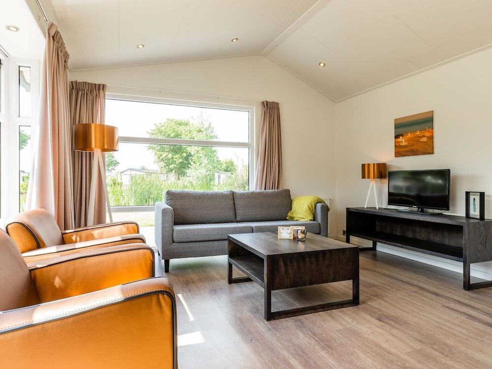 Comfortable Chalet With Dishwasher in Noordwijk