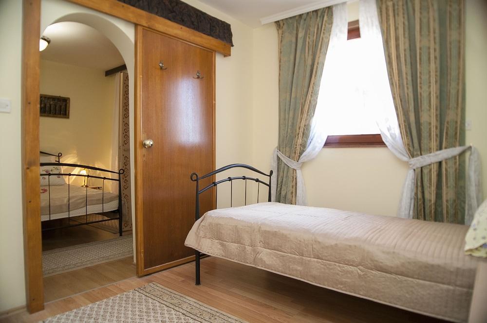 House With Pool in Split Near the Beach