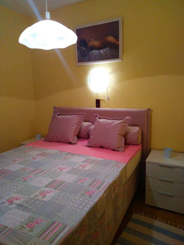 Spacious and Sunny Apartment on Island Rab