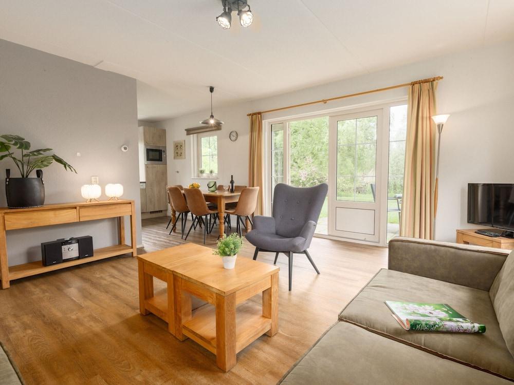 Wellness Villa by the Weerribben