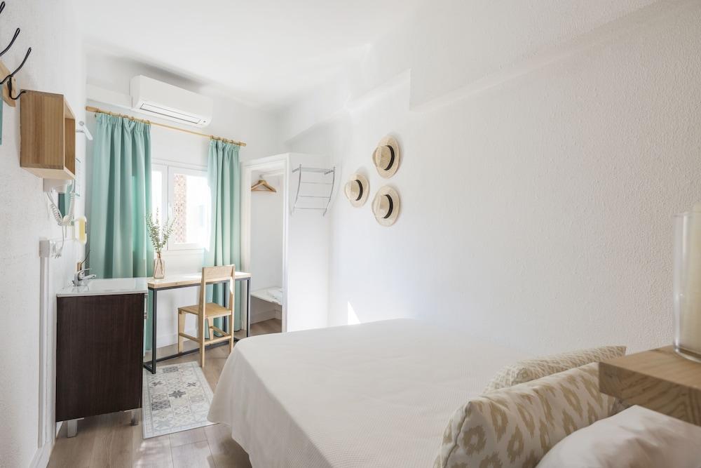 Forenna Hostel - Adults Only