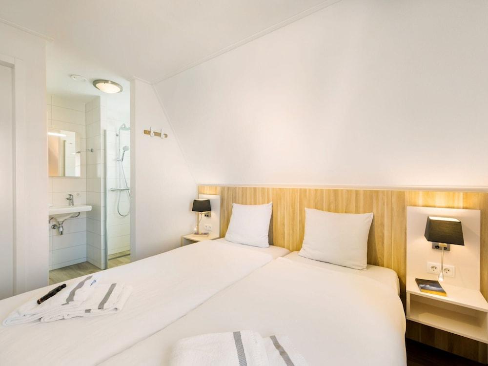 Luxury Villa, 2 Baths, nr Beach