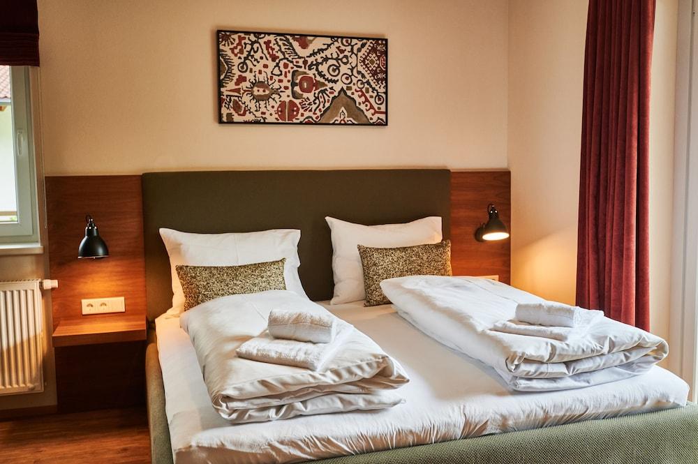 EVI APARTMENTS via we rent