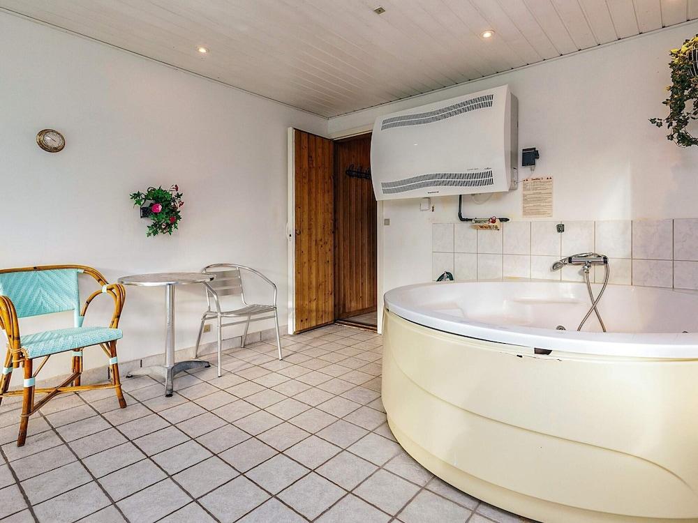 8 Person Holiday Home in Hals-by Traum