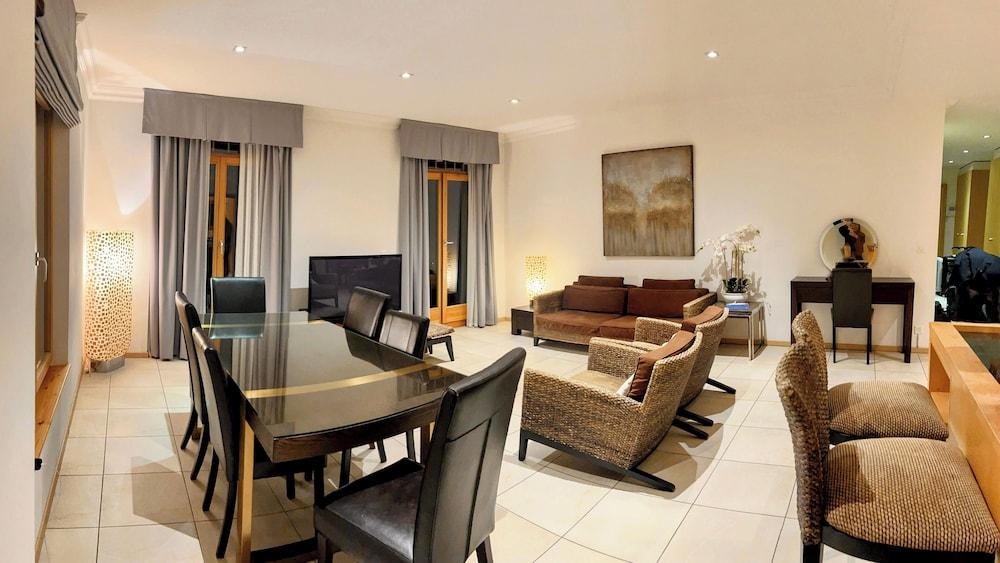 Luxury Apartment, Panoramic Mountain Views, 5 Star Spa Facilities - 3 Bedroom