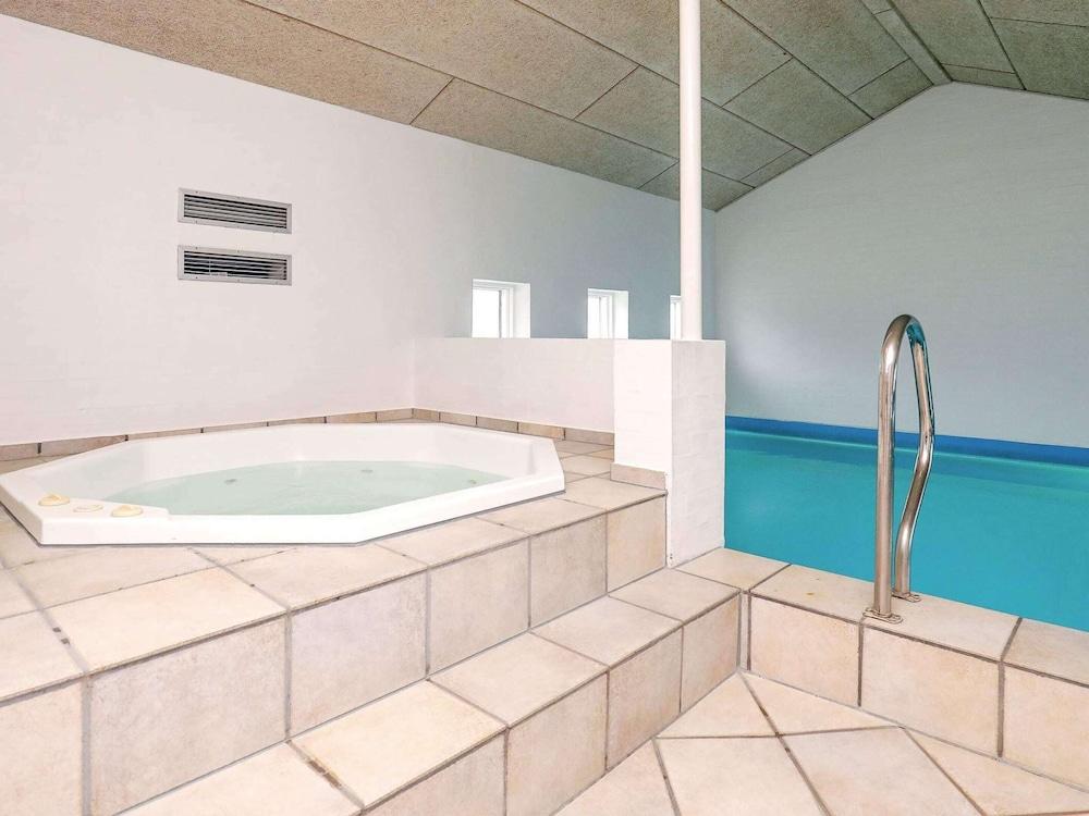 8 Person Holiday Home in Blavand