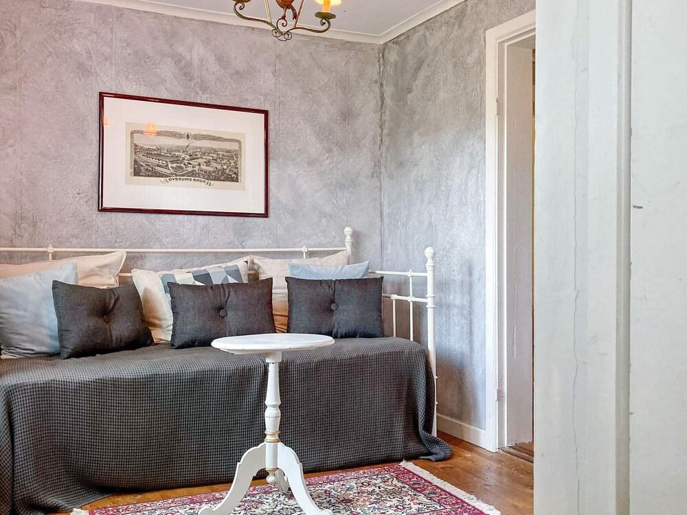 6 Person Holiday Home in Overum-by Traum