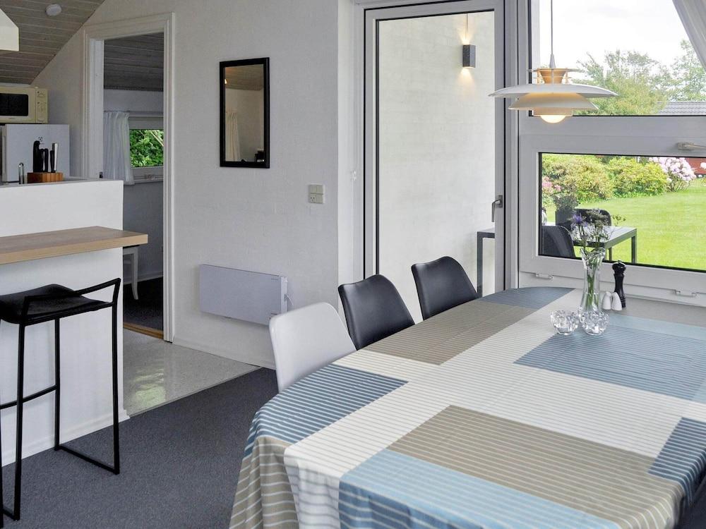 6 Person Holiday Home in Struer-by Traum