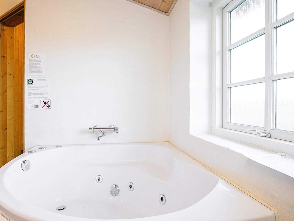 8 Person Holiday Home in Ulfborg-by Traum