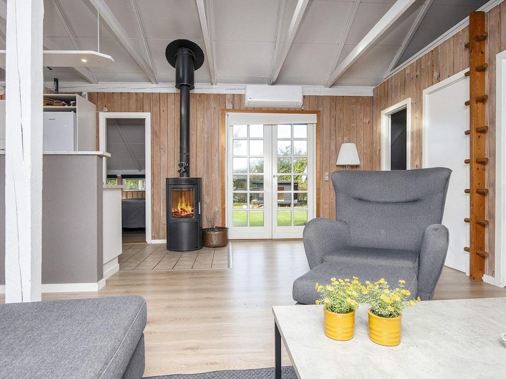 Spacious Retreat in Skovmose-by Traum