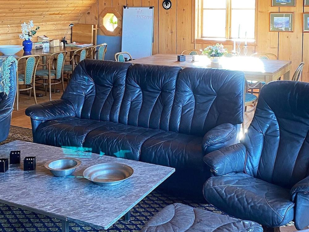 Lakeview Cottage Retreat-by Traum