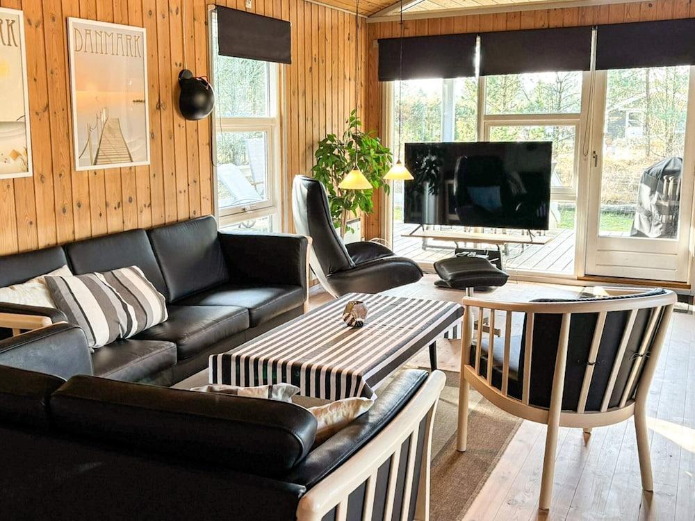 8 Person Holiday Home in Albaek-by Traum