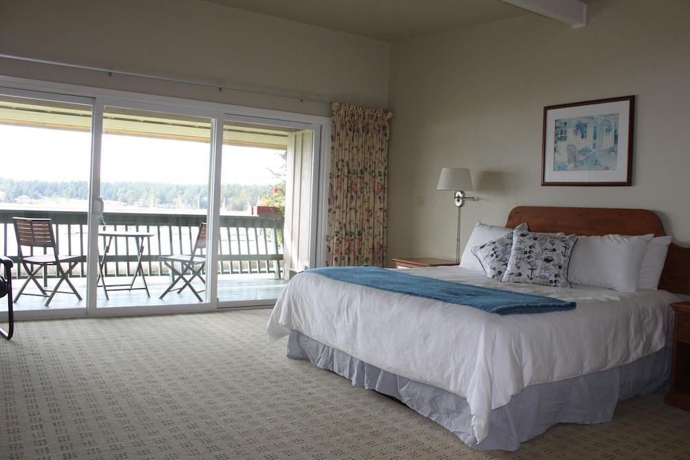 Lopez Islander Resort