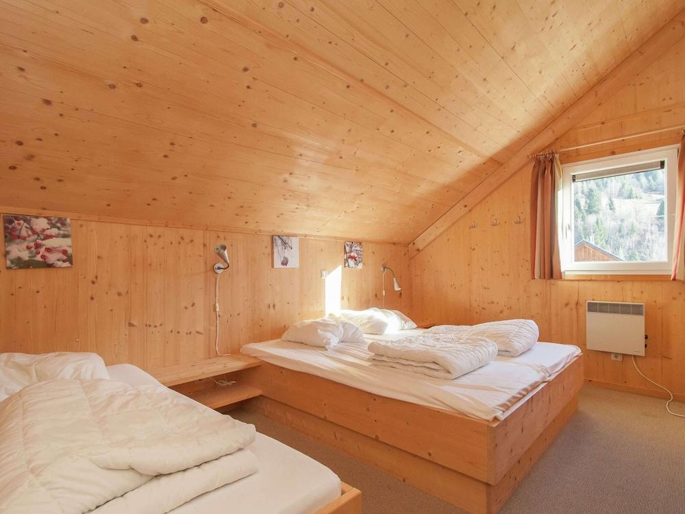 Charming Chalet With Terrace