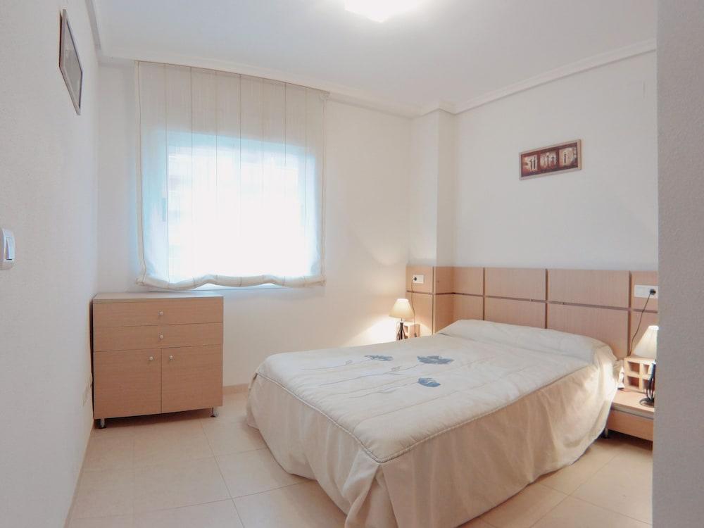 Piso de 2 Habitaciones en Marina D'Or primera linea de Playa VISTAMAR