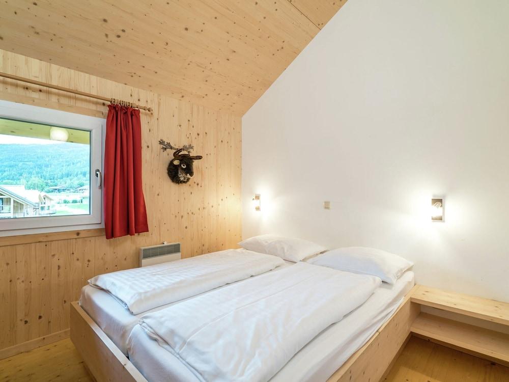 Amazing Chalet With Whirlpool