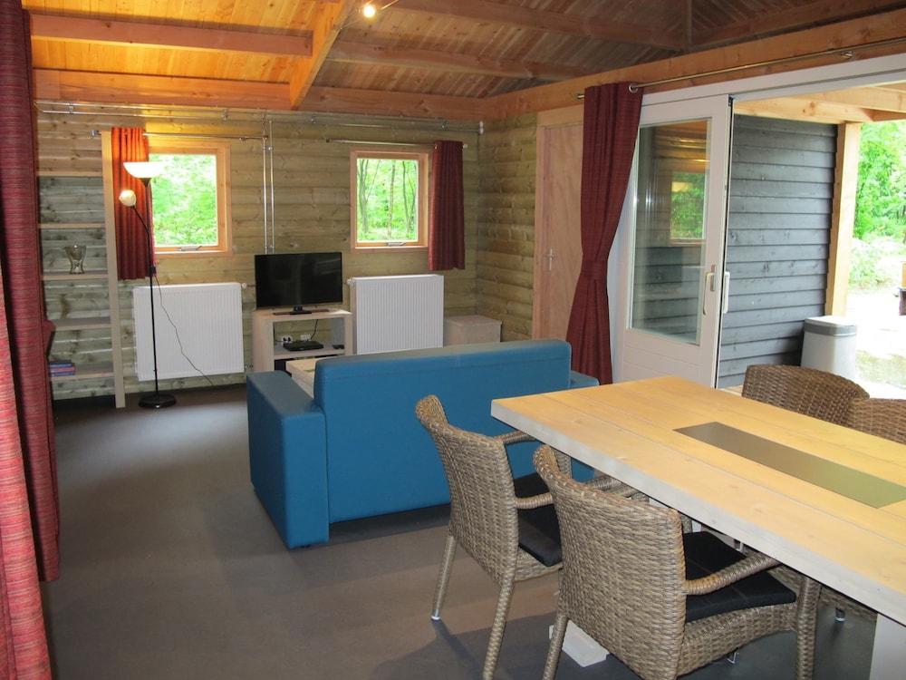 Modern Cabin-style Bungalow