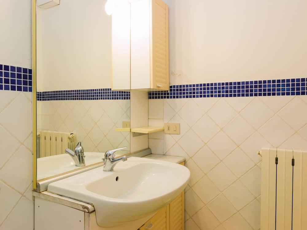 Farmhouse in Montecatini With Sauna & Pool