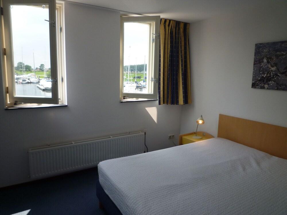 Waterhome With Private Jetty