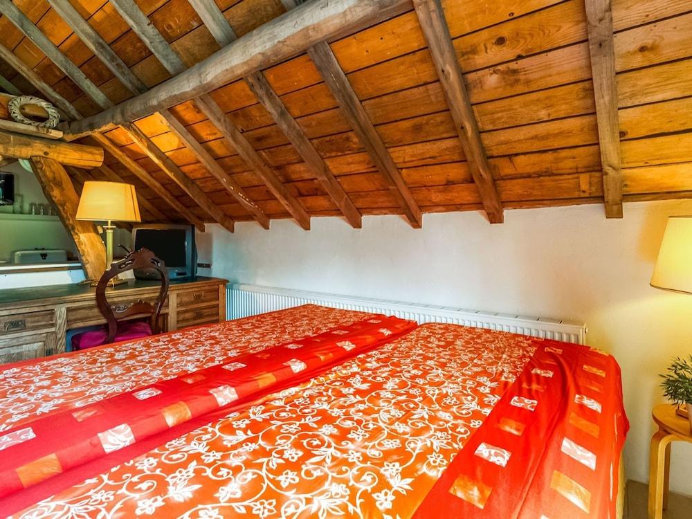 Oud-rekem Heritage Hideaway