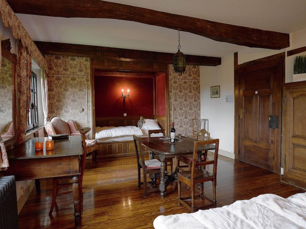 Spacious Villa in Liege