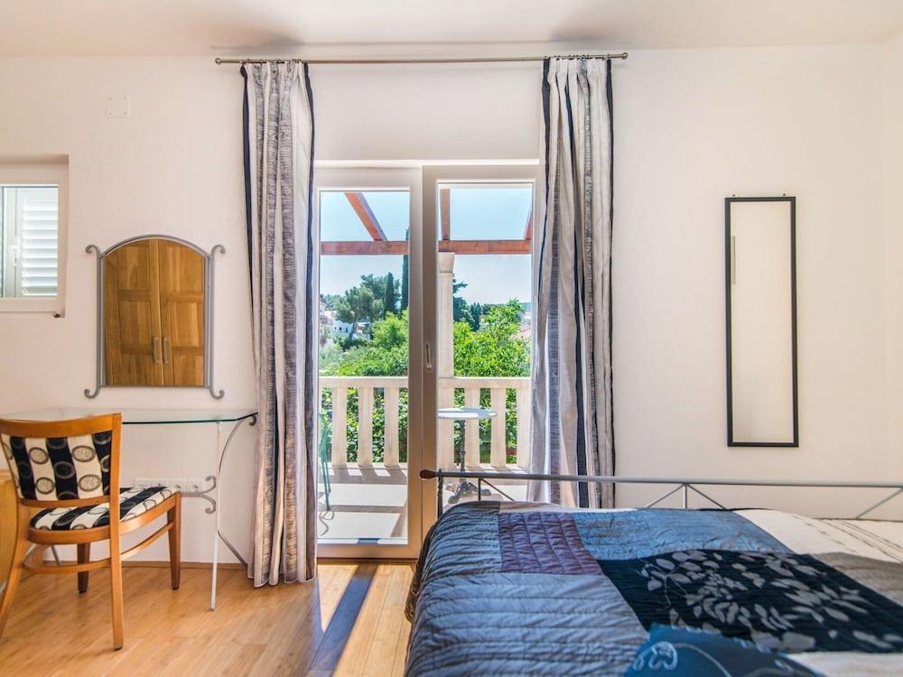 Magnificent Villa in Supetar With Swimming Pool