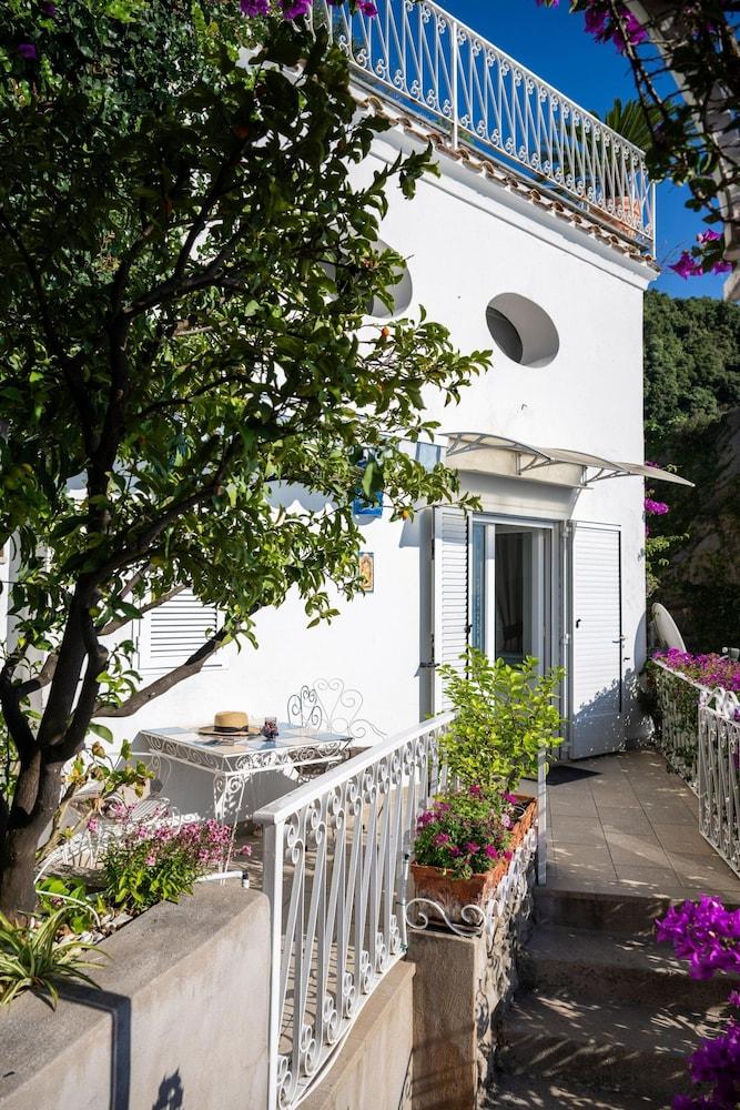 Belvilla by OYO Arienzo